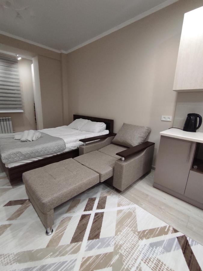 Уютная Квартира-Студия Жк Lotus Terrace Leilighet Almaty Eksteriør bilde