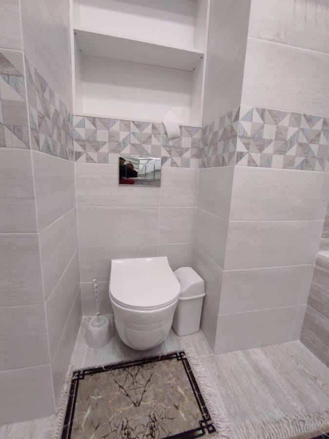 Уютная Квартира-Студия Жк Lotus Terrace Leilighet Almaty Eksteriør bilde